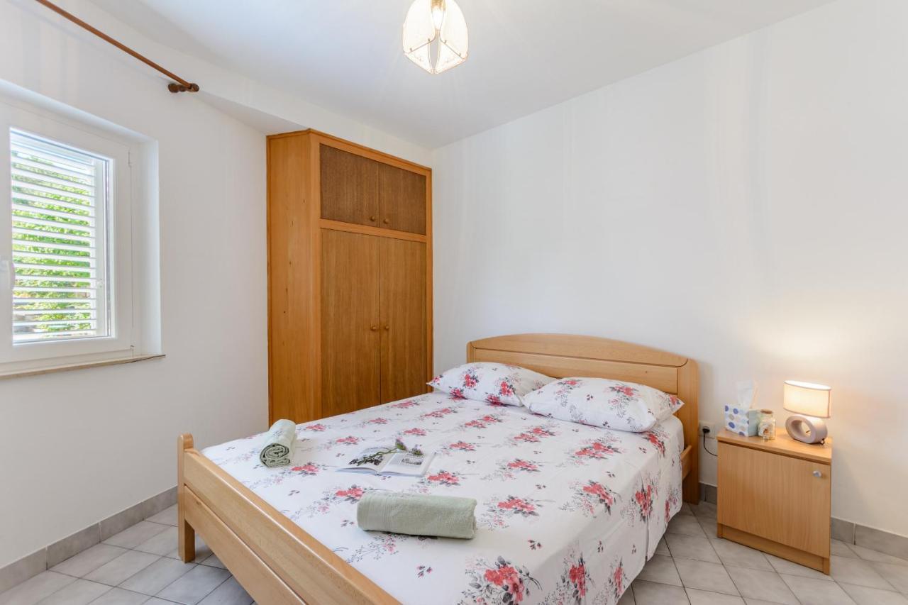 Apartments By The Sea Sumartin, Brac - 2952 Exterior photo
